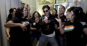 SRK & HNY cast at Google Head office in USA (1)