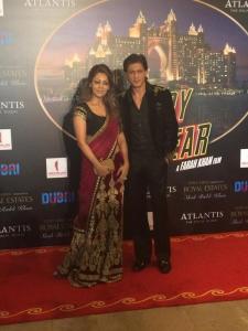 SRK and Gauri Khan at the red carpet for the Grand Premiere of Happy New Year in Dubai