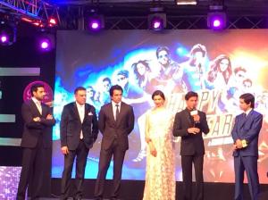 SRK in Chennai to attend Palam Silk event for HNY Promotion (2)
